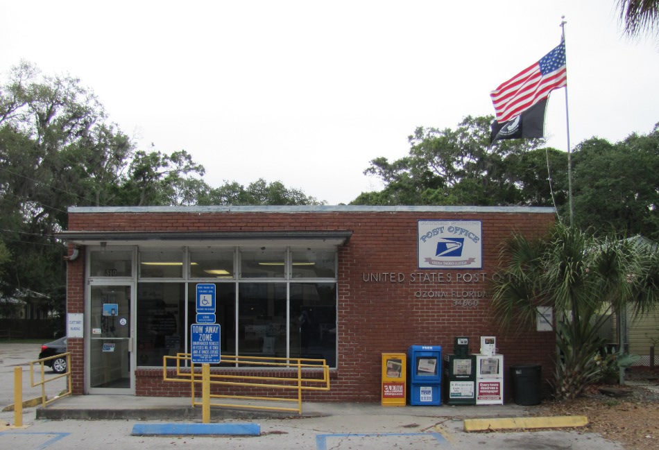 US Post Office Ozona-Ace Hardware, Florida