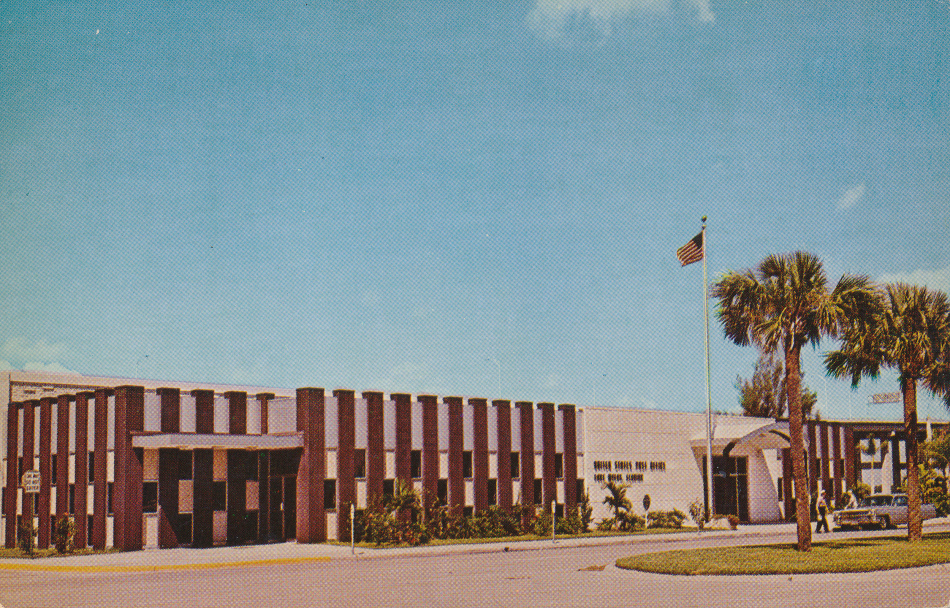 Fort Myers, Florida Post Office Post Card
