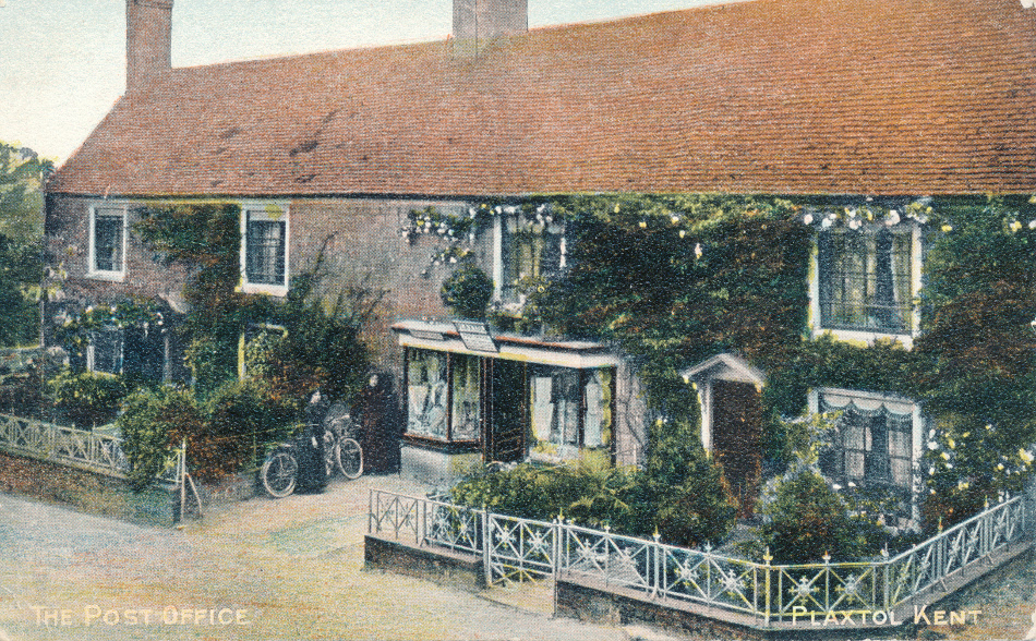 Plaxton, England Post Office Post Card