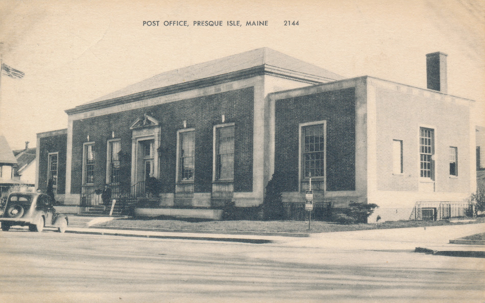 Presque Isle, Maine Post Office Post Card