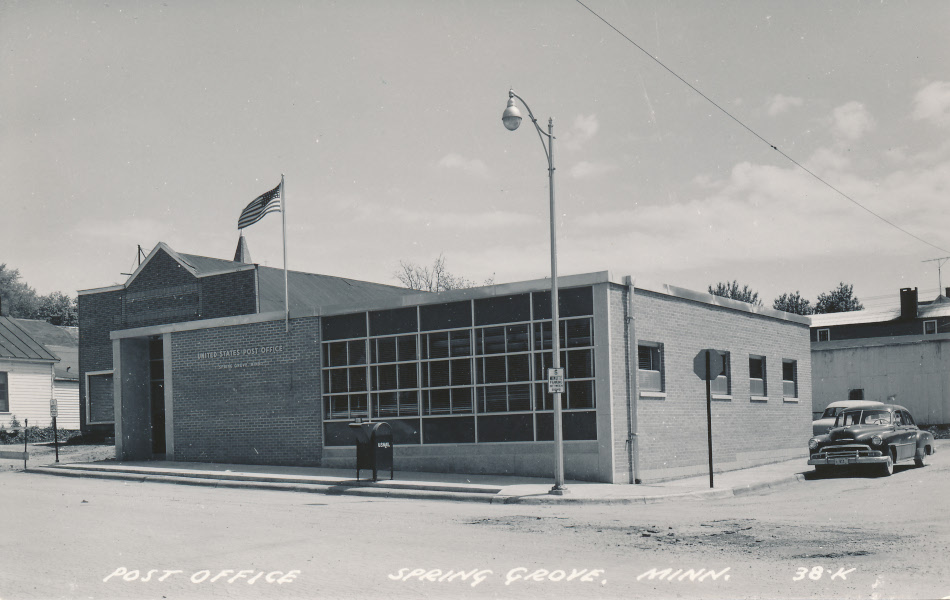 Spring Grove, MinnesotaPost Office Post Card