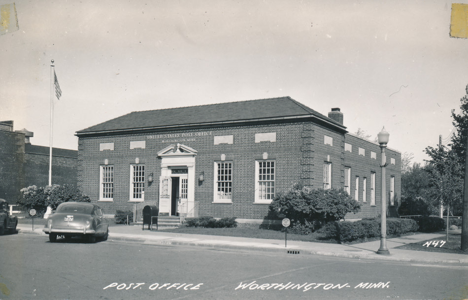Worthington, MinnesotaPost Office Post Card