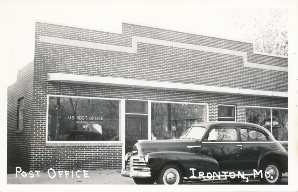 Ironton, Missouri Post Office Post Card