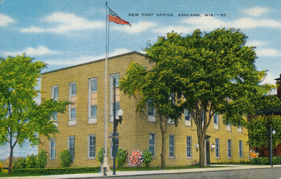 Ashland, Wisconsin Post Office Post Card