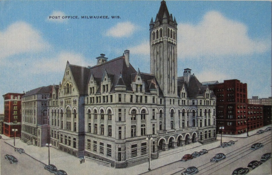 Milwaukee, Wisconsin Post Office Post Card