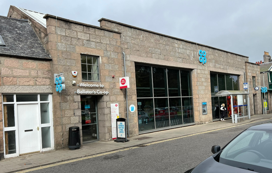 US Post Office Ballater, Scotland